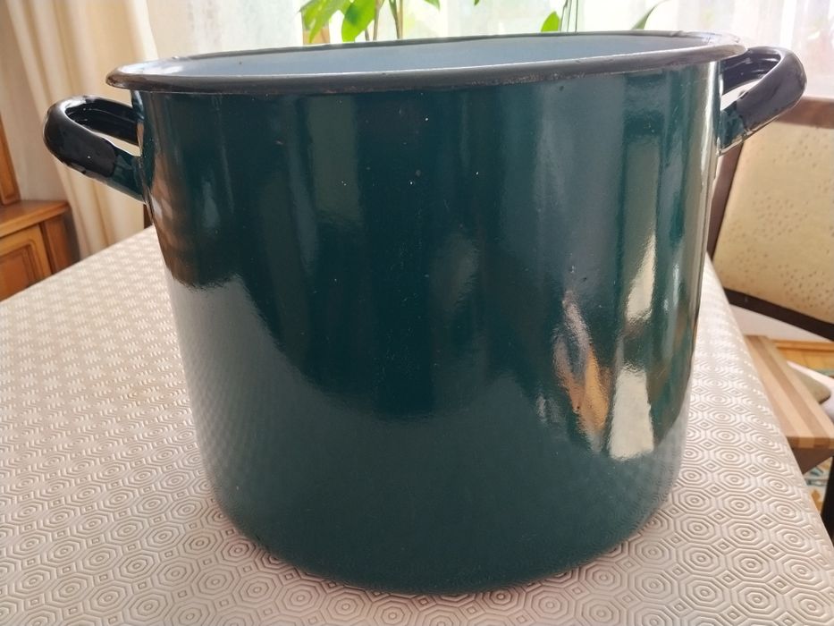 Garnek emaliowany z PRL