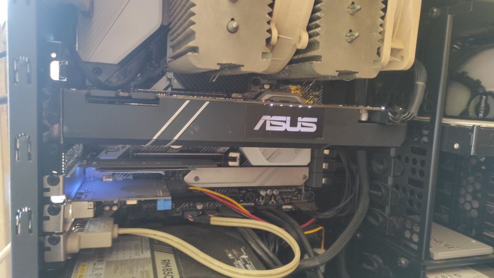 Asus GTX 1070 turbo 8g