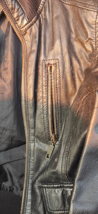 Casaca de pele preta