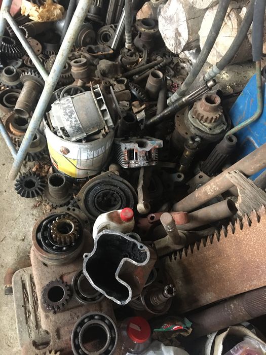 Продам запчастини до різних тракторів 80-90р.