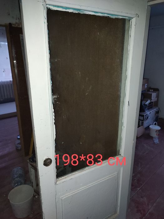 Двері дерев'яні .