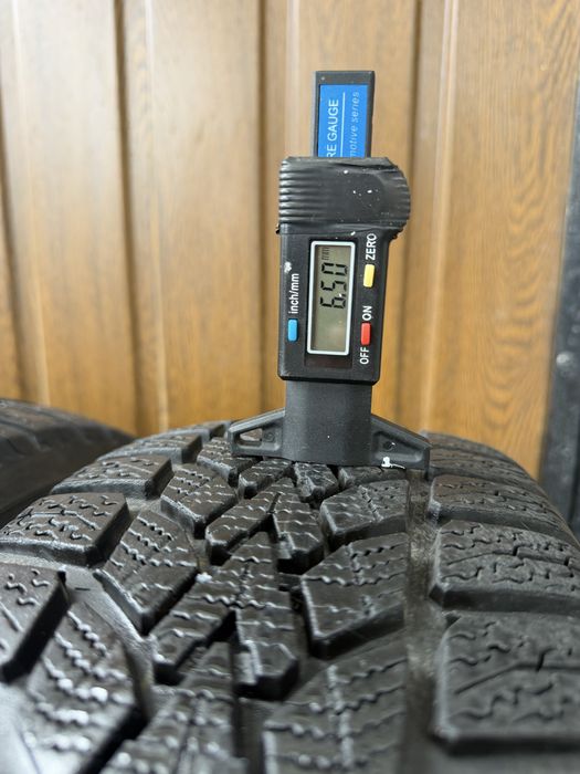 Автошини колеса резина 195/65 R15 Dunlop Response 2019 рік зимові