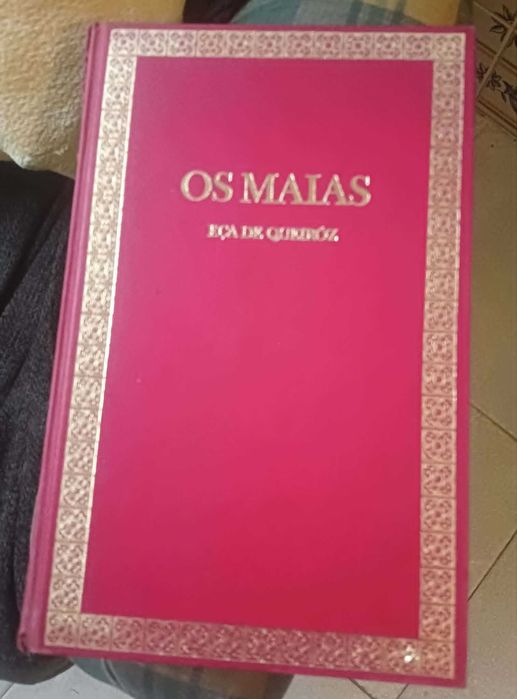 Livro «Os Maias»