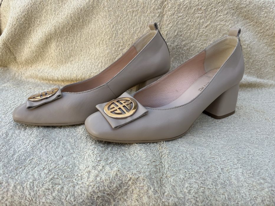 Buty damskie skorzane 38 czółenka