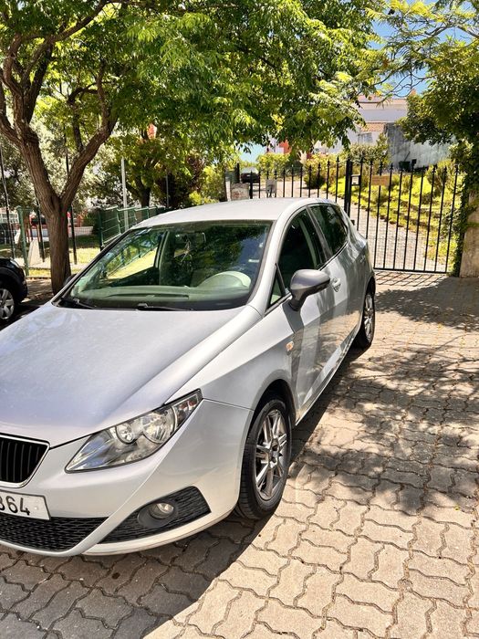 Seat ibiza de 2009 um 1.2  a gasolina  de 3 cilindros motor corrente so por chamada
