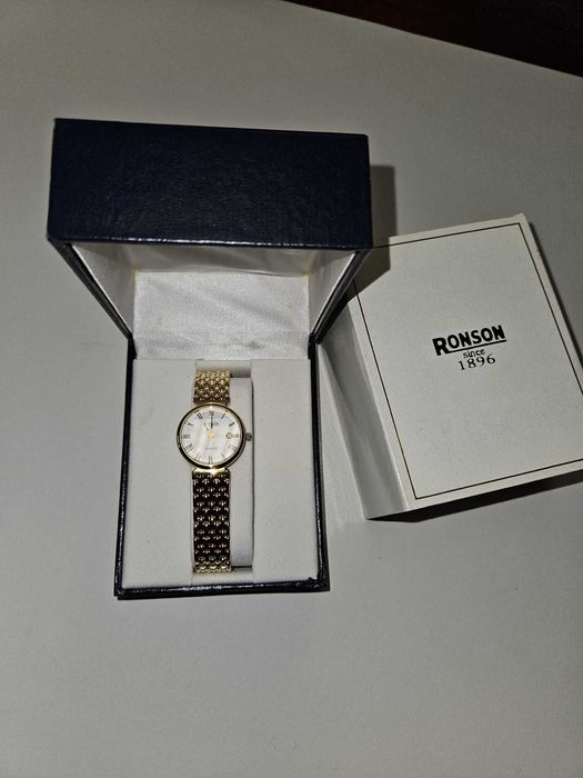 Relógio de senhora dourado