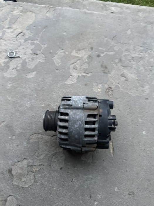 Генератор audi a4 b8