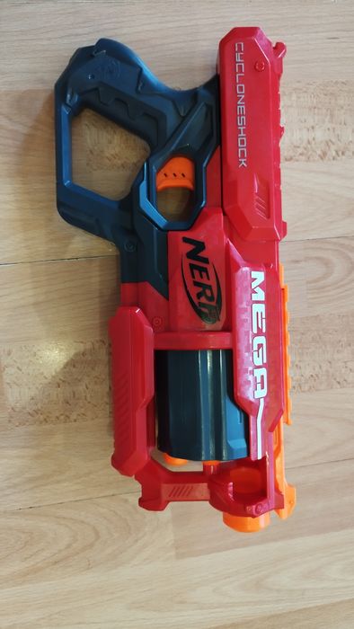 Бластерний пістолет NERF Cycloneshock