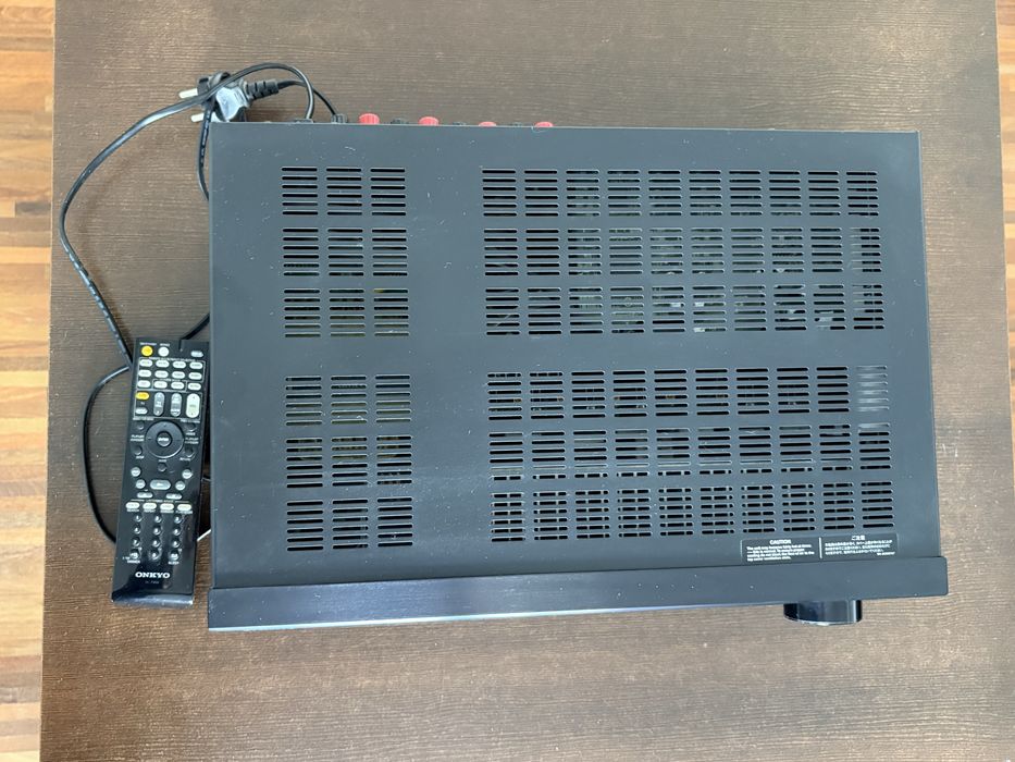 Amplituner Onkyo TX-SR607