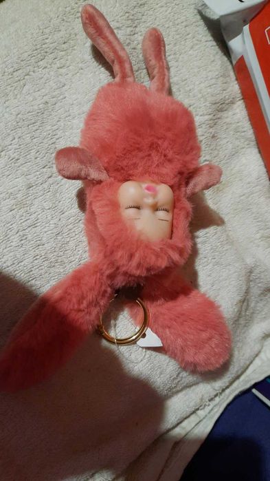 игрушка зайка заяц розовый мех личико ребенка подвеска брелок
