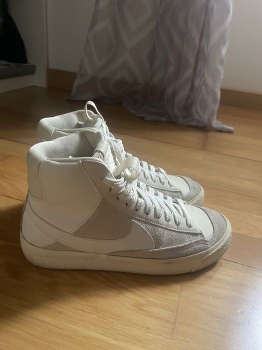 Nike Blazer Mid beges