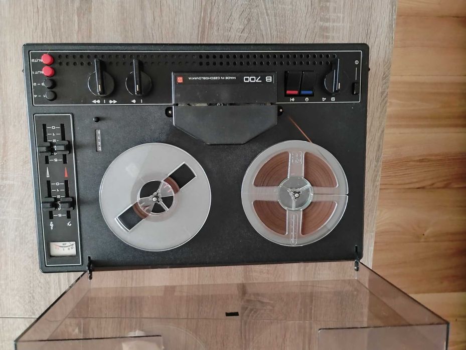 magnetofon szpulowy Tesla B700- sprawny
