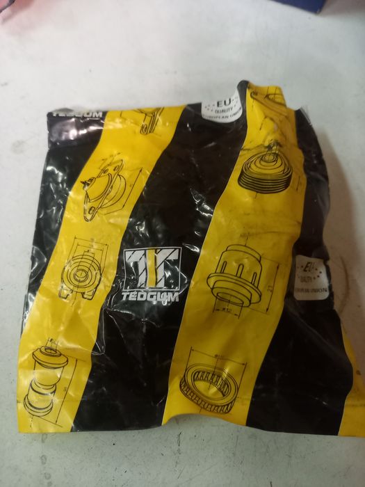 Задни саленблокі Reno daster 4x4