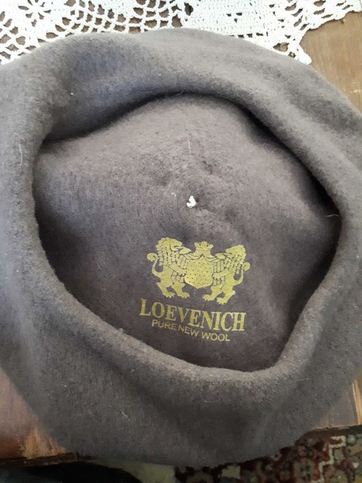 Beret z wełny Loevenich