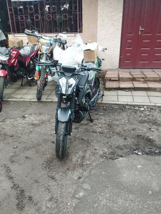 Мустанг СТ-200..
