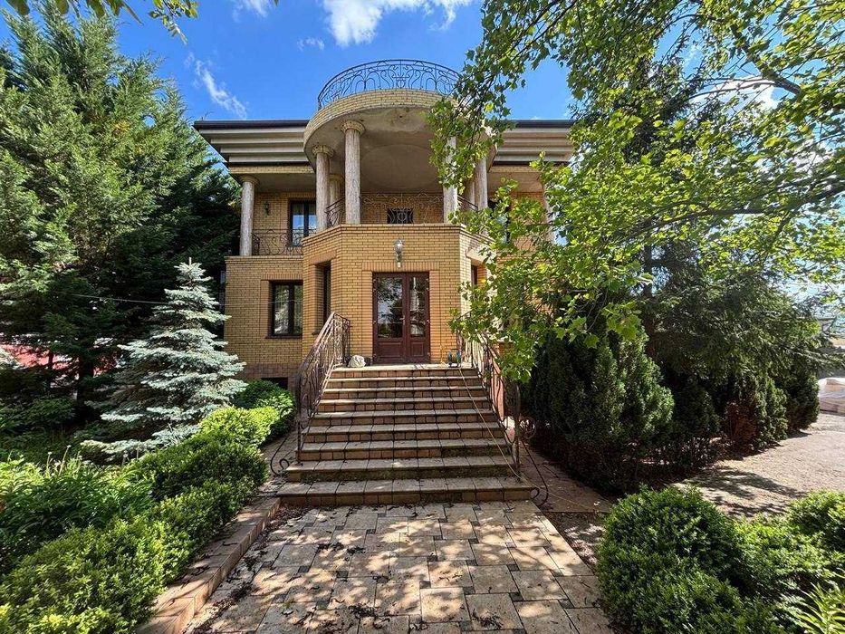 Дом , который строили  для себя ,основательно,  10 соток