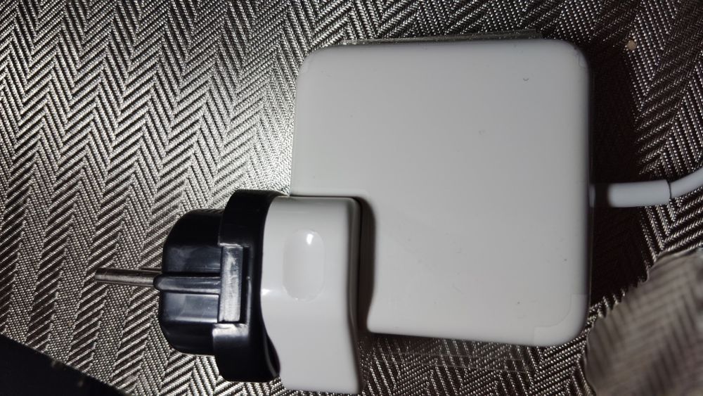 Ładowarka MacBook