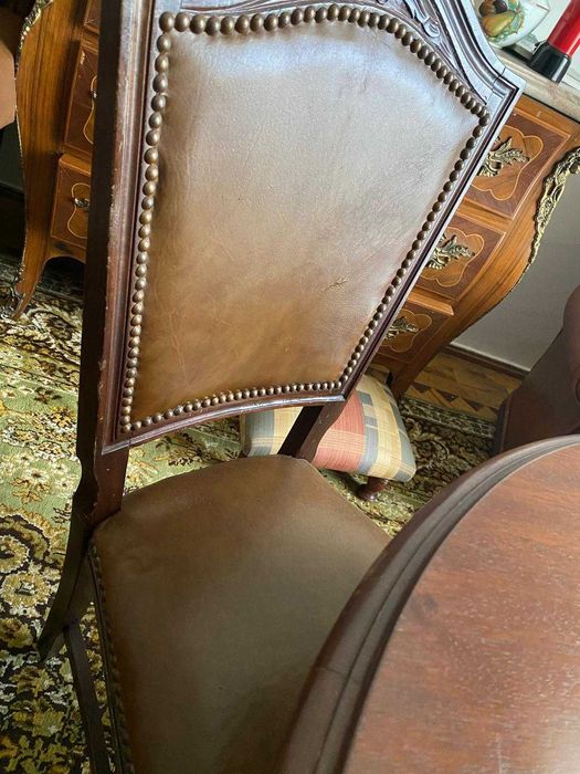 Conjunto mesa pé de galo e cadeiras