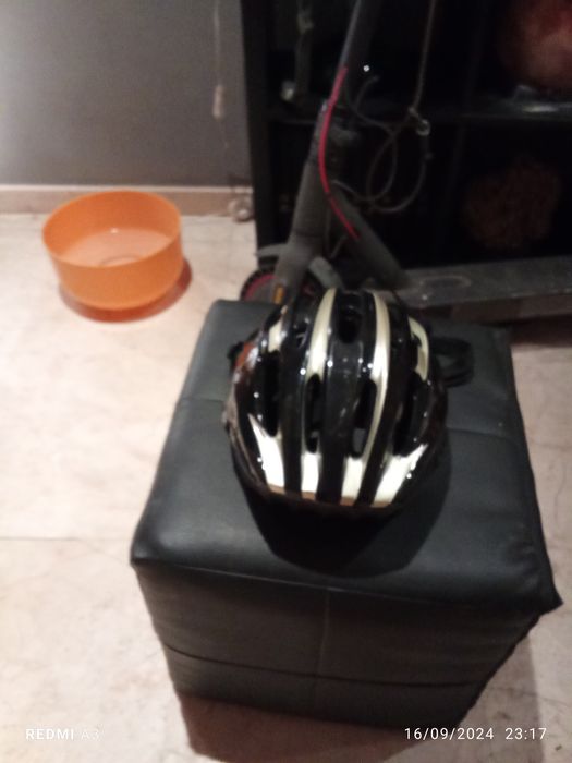 Capacete bicicleta em excelente estado