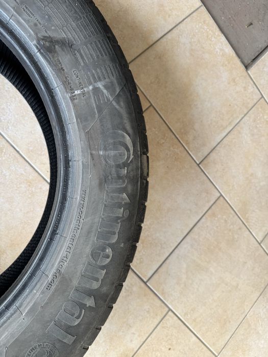 3 opony letnie Continental 235/60 R18 V XL + jedna uszkodzona