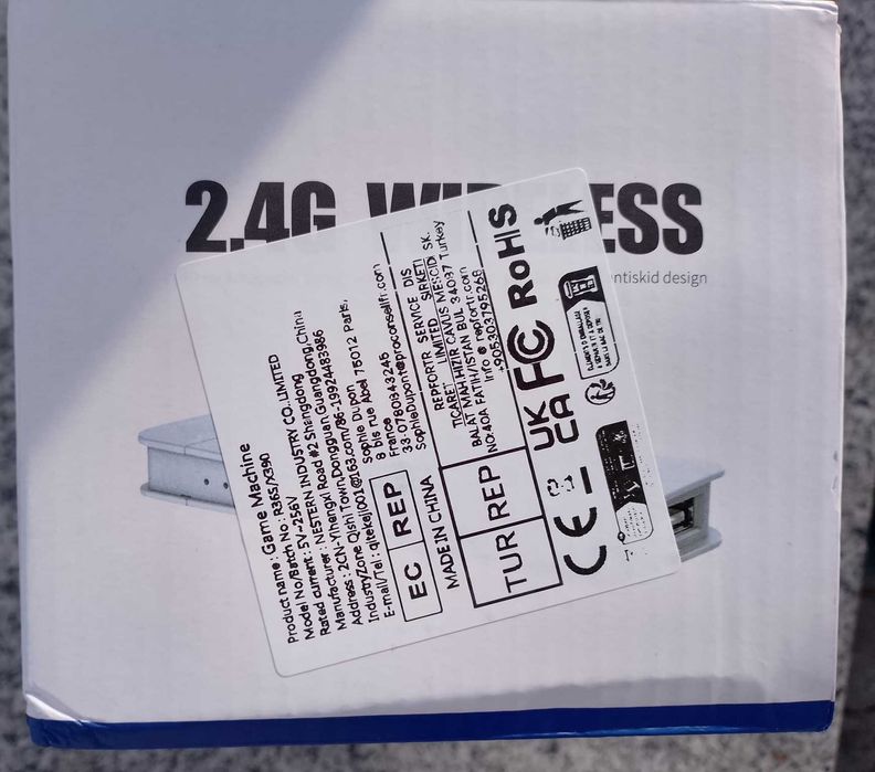 M15 Plus Game Stick 4K, um console de jogos retrô portátil.