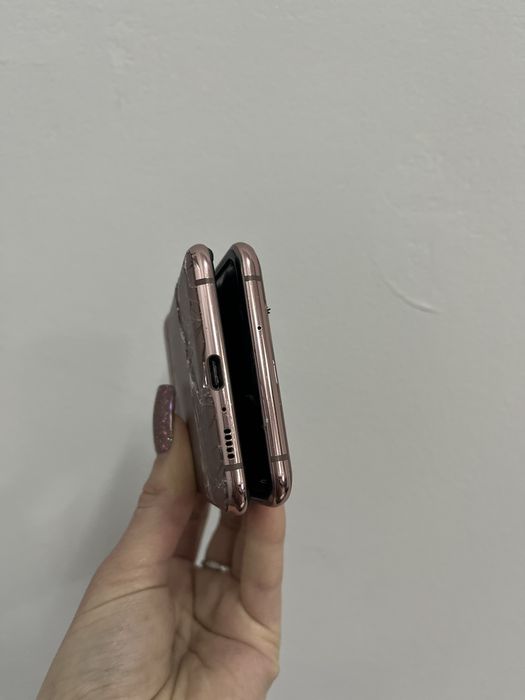 Телефон Samsung Galaxy Flip Z 8/128gb