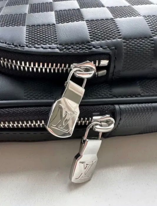 Сумка слинг Avenue Louis Vuitton оригінал