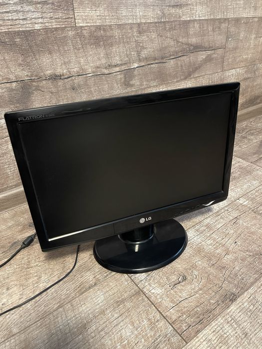 Монитор LG Flatron w1943c