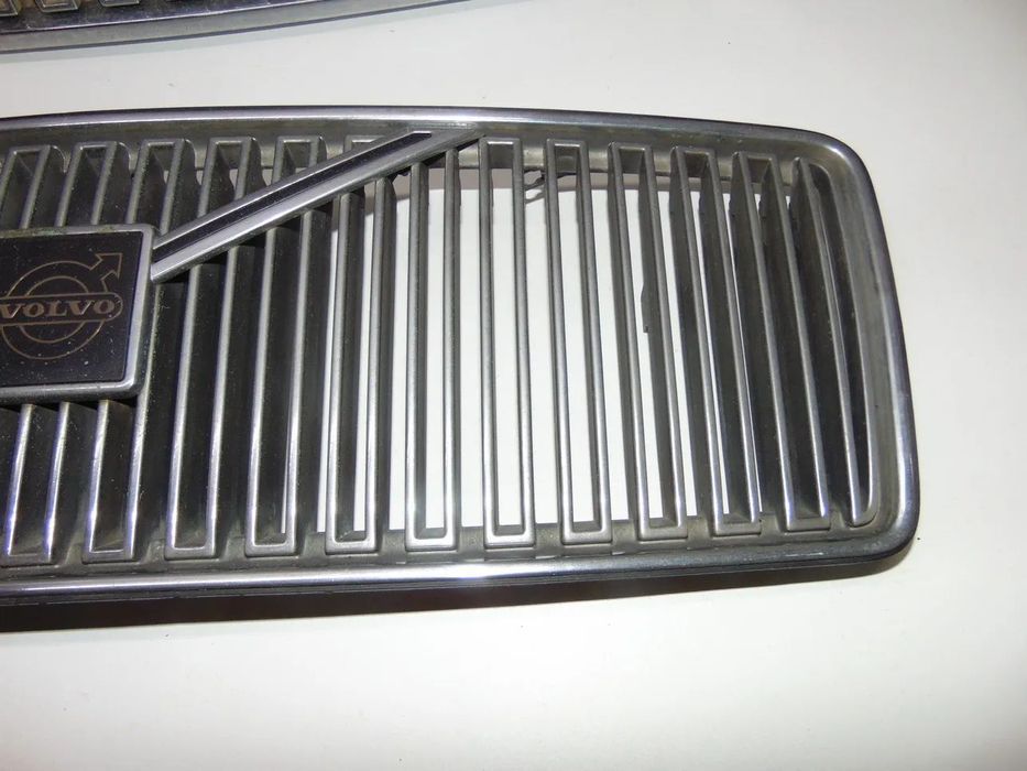 Volvo 440 grelhas " nova de stock antigo