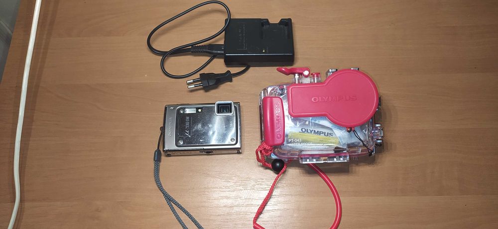 Aparat  Olympus mju-1030 SW z obudowa podwodna PT-043