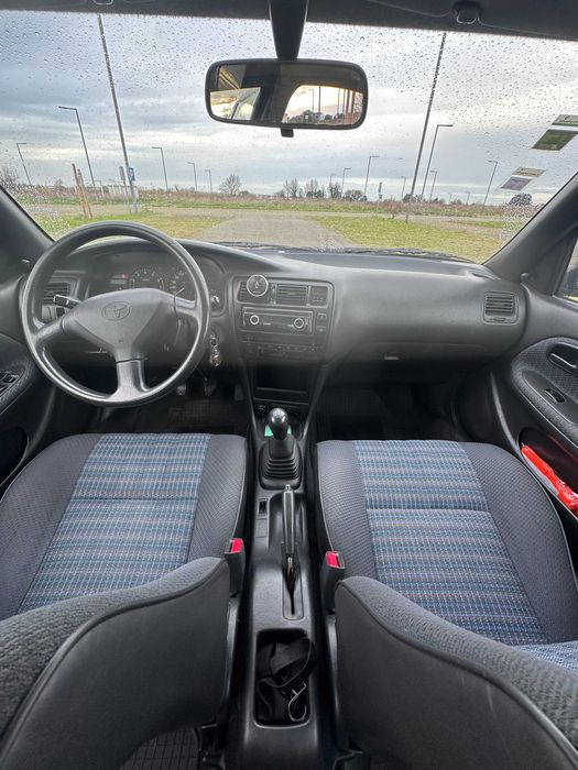 Toyota Corolla 1995 | Gasolina | Fiável e Económico