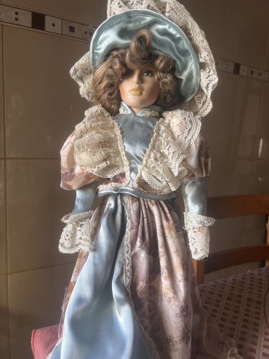 Bonecos de porcelana