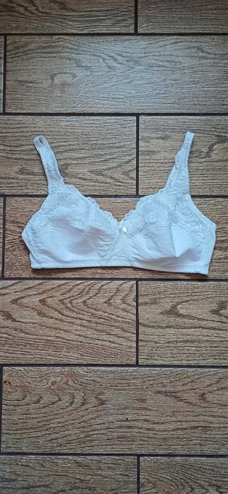 Biały bawełniany biustonosz Naturana r. 80 B