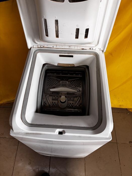 Стиральная машина Whirlpool AWT7125/S