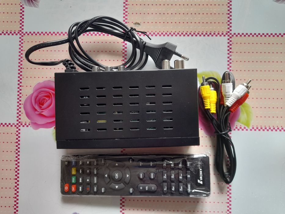 Телевизор смарт SAMSUNG UE37D5500