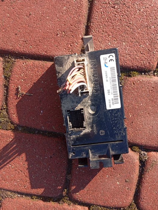 Moduł sterownik UCH Vivaro Trafic 1,9 Diesel Oryginał