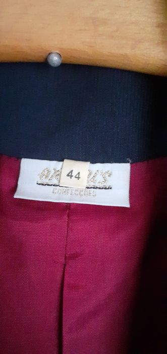 Saia Tamanho 40 / casaco Tamanho 44