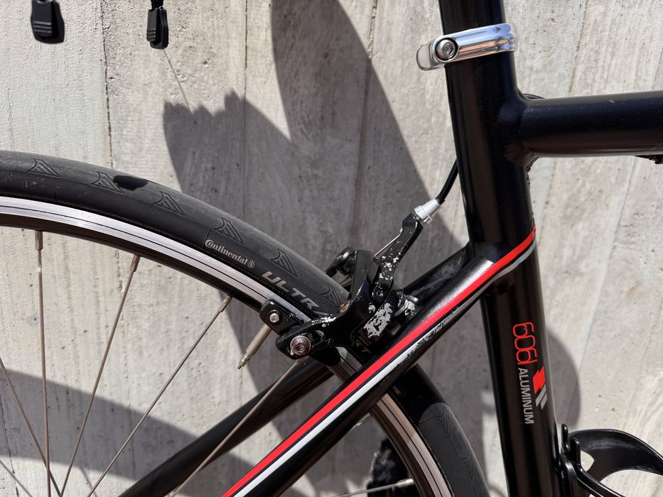 Bicicleta de estrada GT