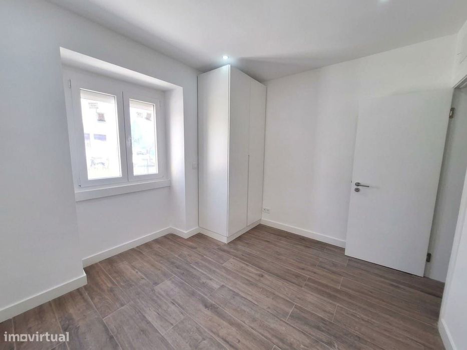 Apartamento junto ao metro da Amadora Este