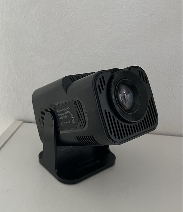 Mini Projetor Portátil WiFi Netflix 1080p - NOVO ( em caixa )