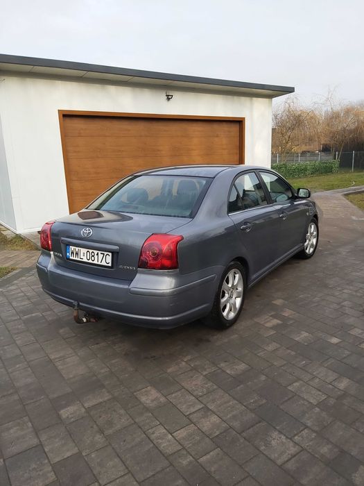 Toyota Avensis T25