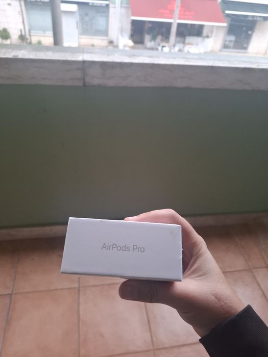 airpods  pro  2  apple