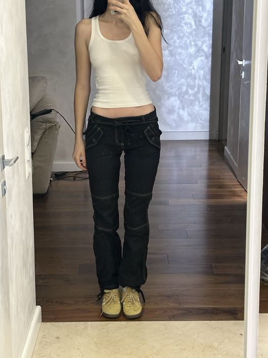 Штани на низькій посадці на шнурівці