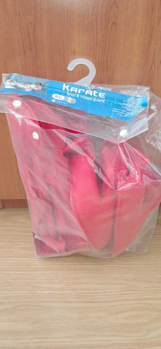 Luvas de Boxe e Proteções de Canelas e Pés