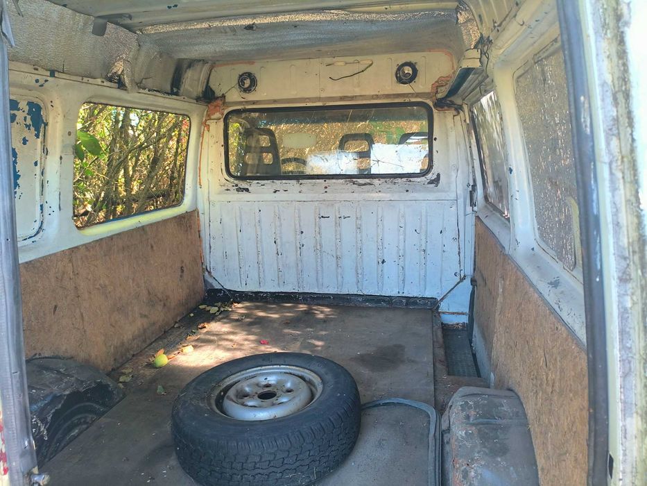 автомобіль Ford Transit