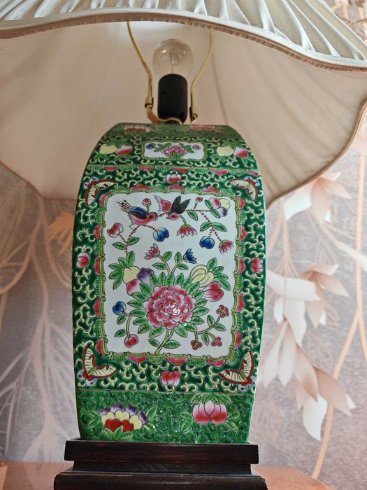 Lampa stołowa Karolina Lehman – ręcznie dekorowana porcelana, Pekin