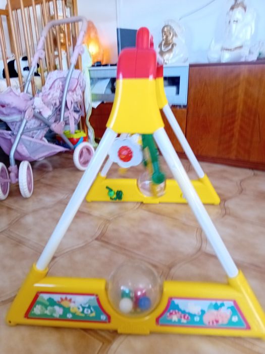 Vendo brinquedo de bebe atividades  em bom estado
