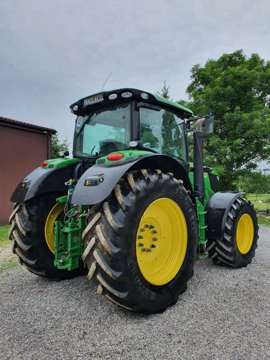 Ciągnik John Deere 6210r