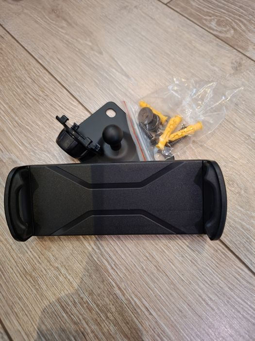 Uchwyt ścienny do tableta