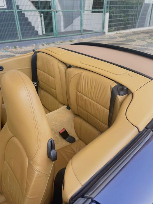 Porsche 911 (996) Carrera 4 Cabrio 3.4 — 300 cv — 2001
